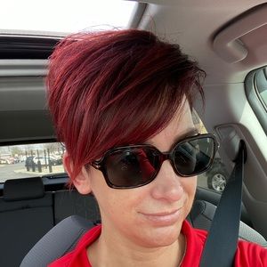 Meet your Posher, Julie